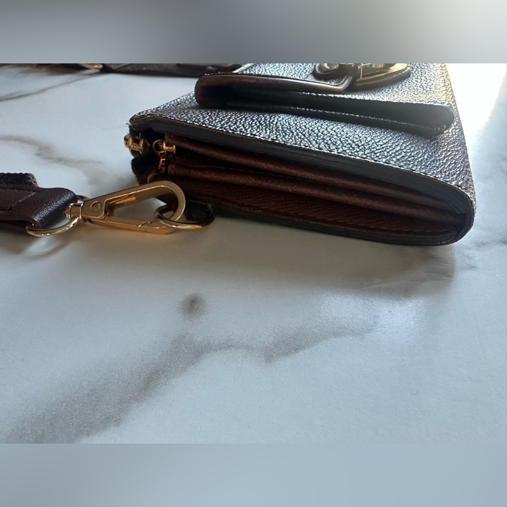 Authentic Louis Vuitton Astrid Wallet crossbody w/COA - Picture 6 of 13